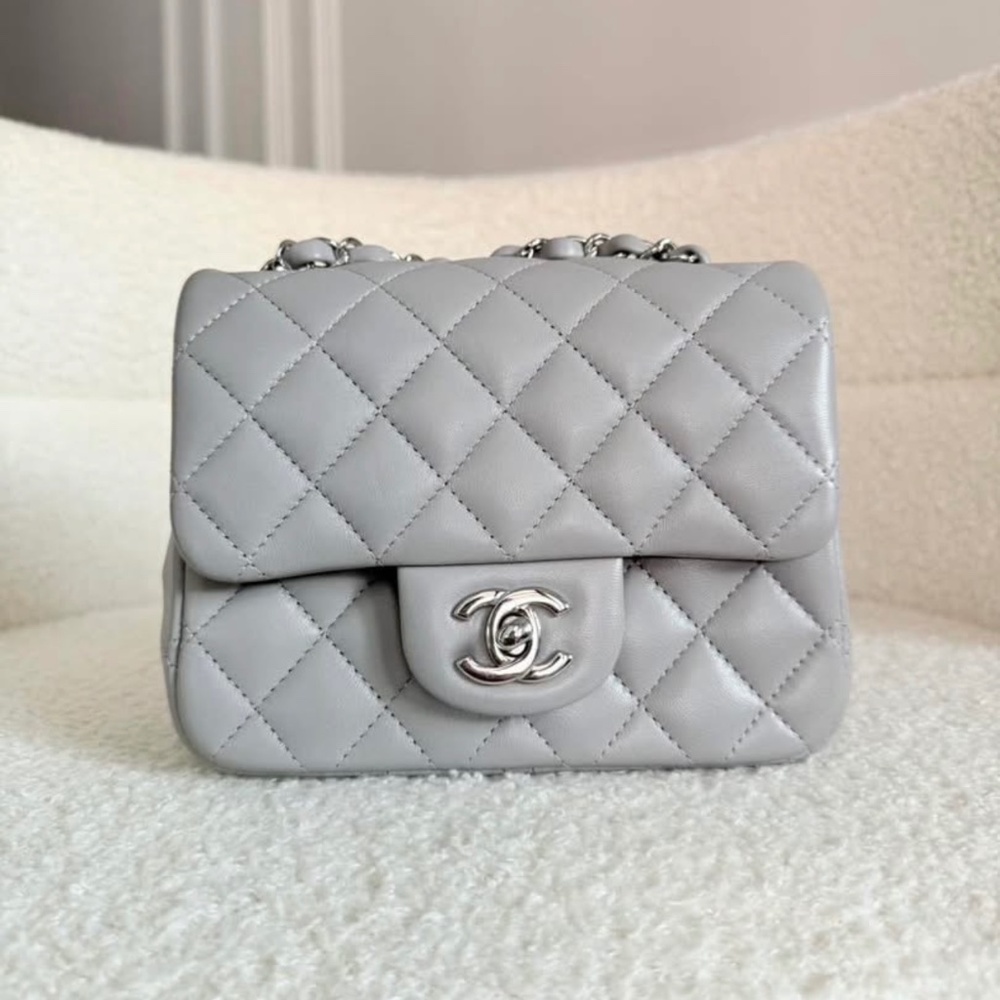 Chanel Mini - Picture 1 of 6